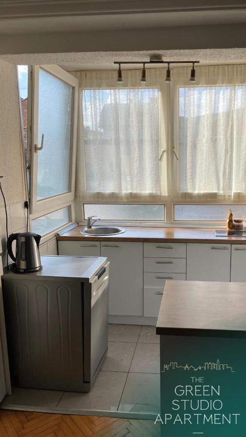 Green Studio Apartment ซาราเยโว ภายนอก รูปภาพ